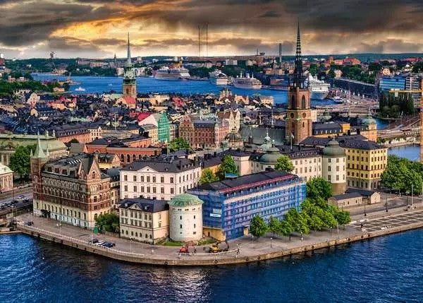 ravensburger jigsaw puzzle image of city landscape
